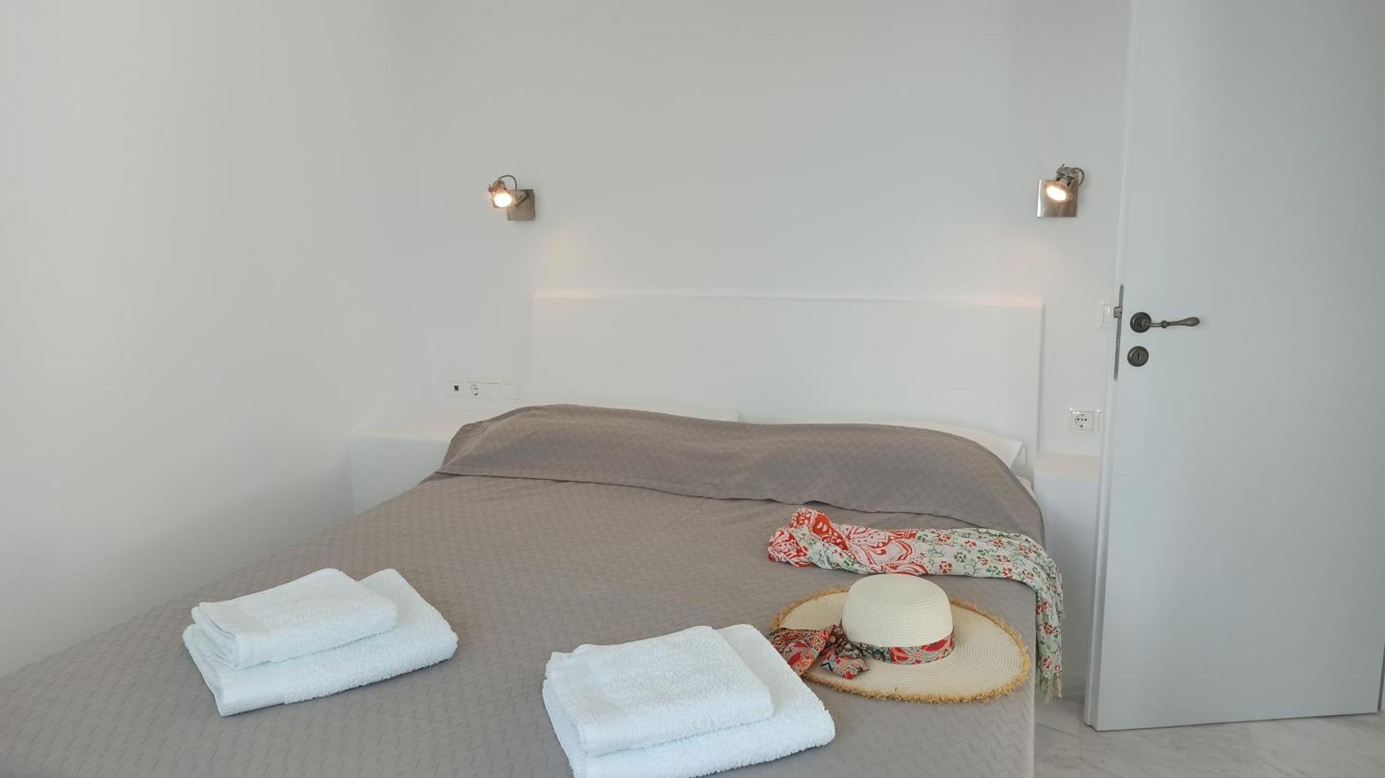 Aegean Dream Apartments Tinos Bagian luar foto